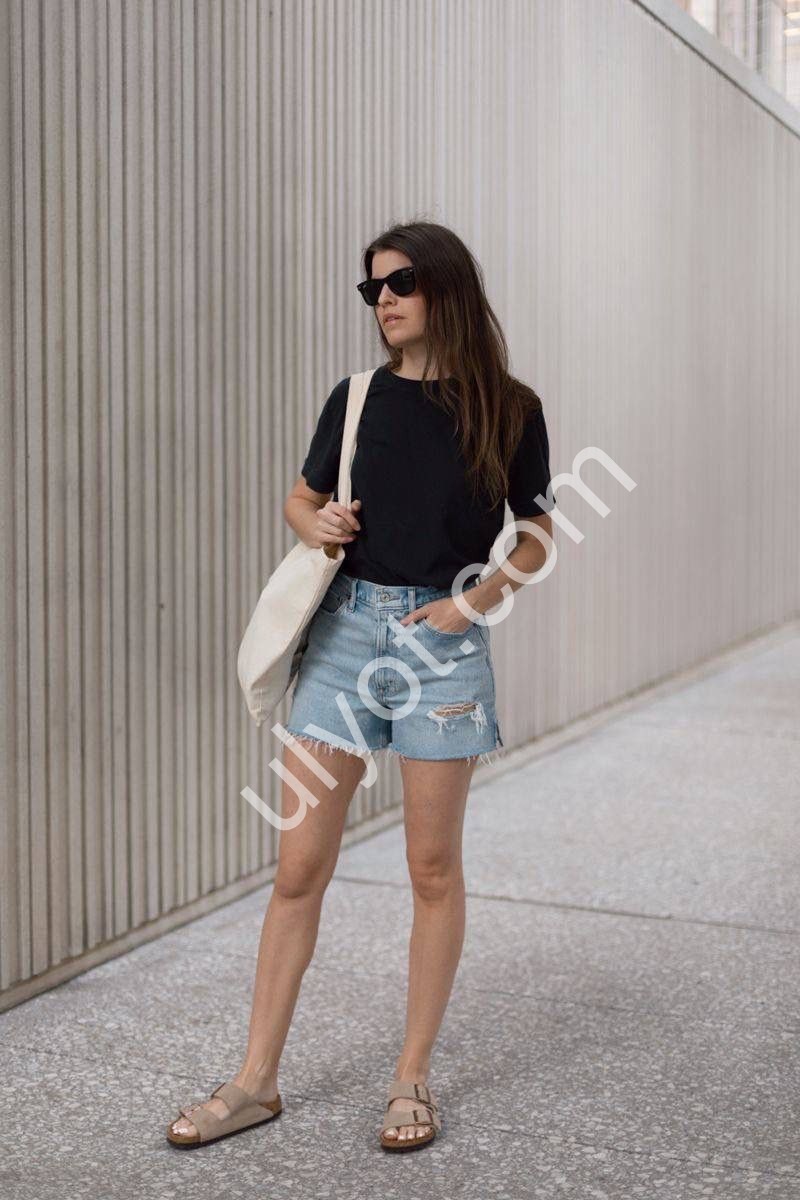 ФУТБОЛКА (42/44-46/48) ЧОРНИЙ 4057