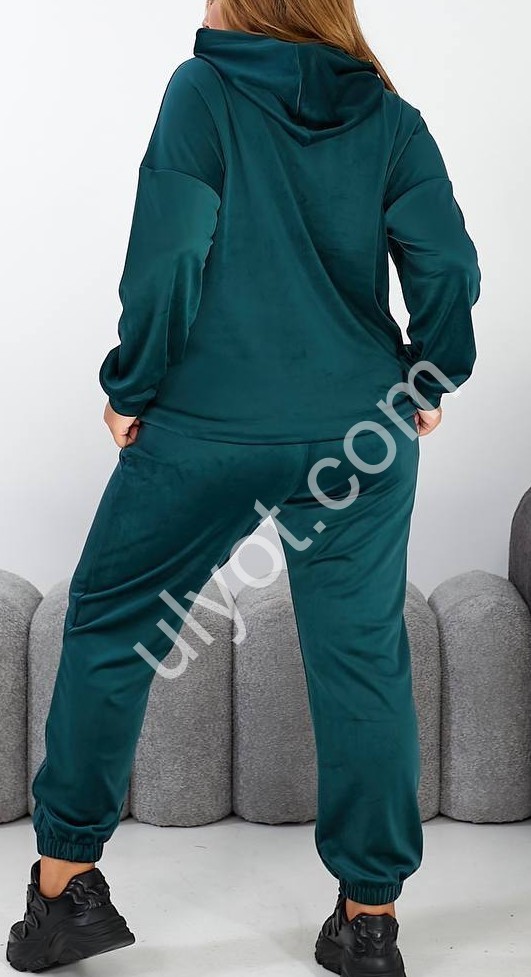 СПОРТ.КОСТЮМ (50-56) ИЗУМРУД 8