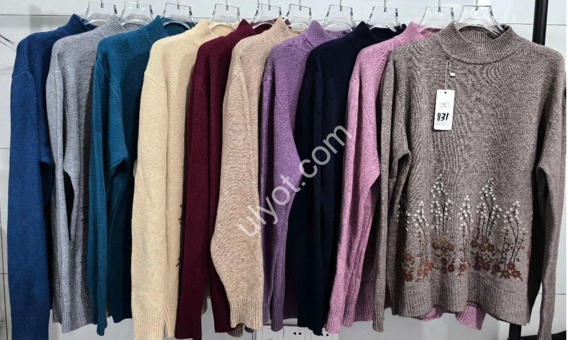 СВИТЕР (ONE SIZE 52-56) МИКС 831