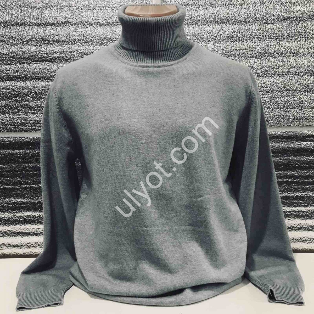 СВИТЕР M.J (M-2XL) СВ.СЕРЫЙ 821