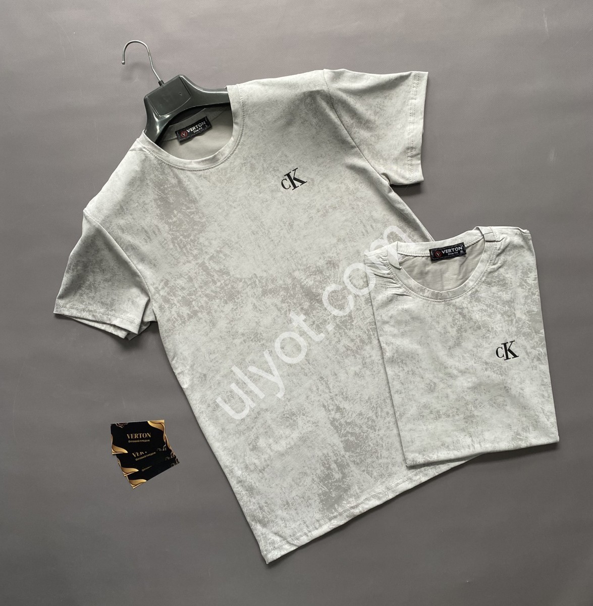 ФУТБОЛКА C22 (S-2XL) СВ.СЕРЫЙ 444