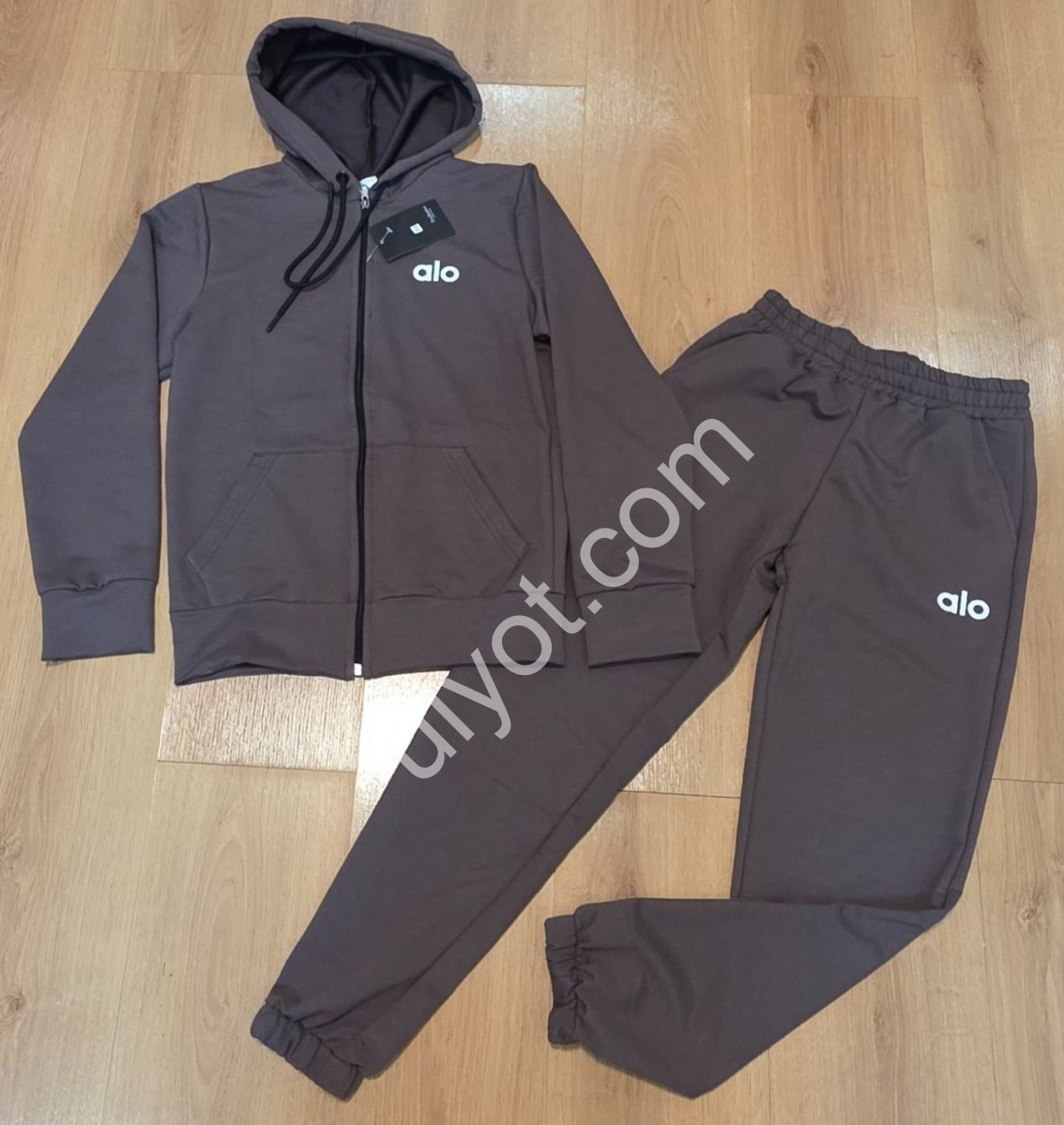 СПОРТИВНИЙ КОСТЮМ A15 (12-16 РОКІВ) МАНЖЕТ МОККО