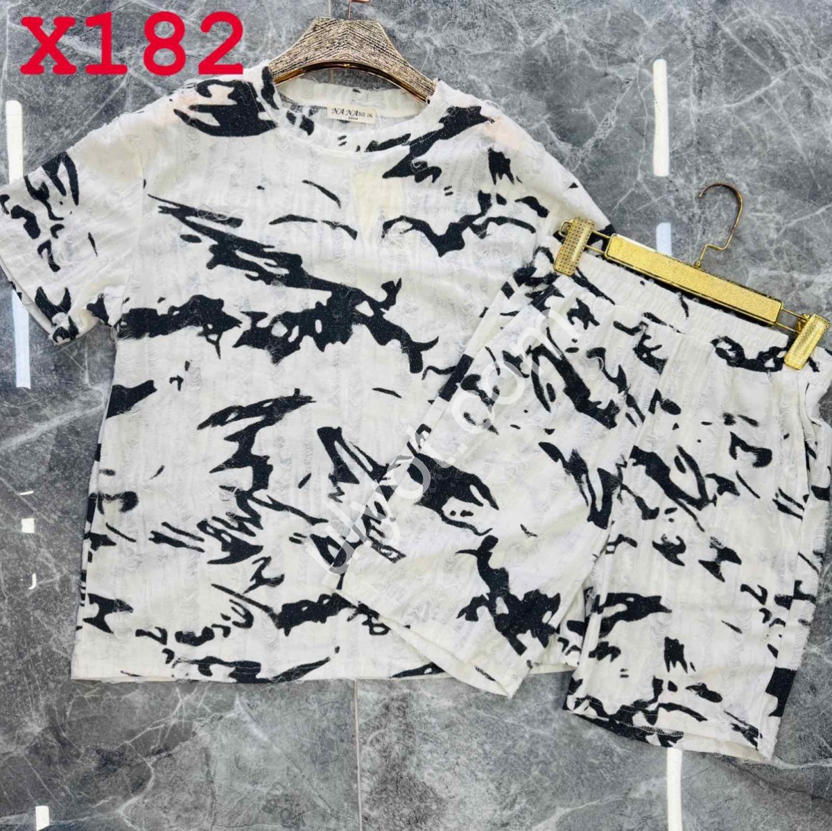 ЖІНОЧИЙ КОСТЮМ (42-48) БІЛИЙ X182