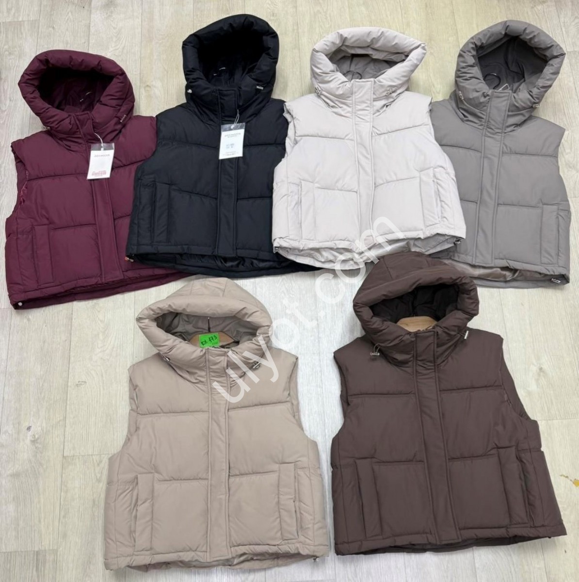 ЖИЛЕТКА (M-2XL) БЕЛЫЙ JL806