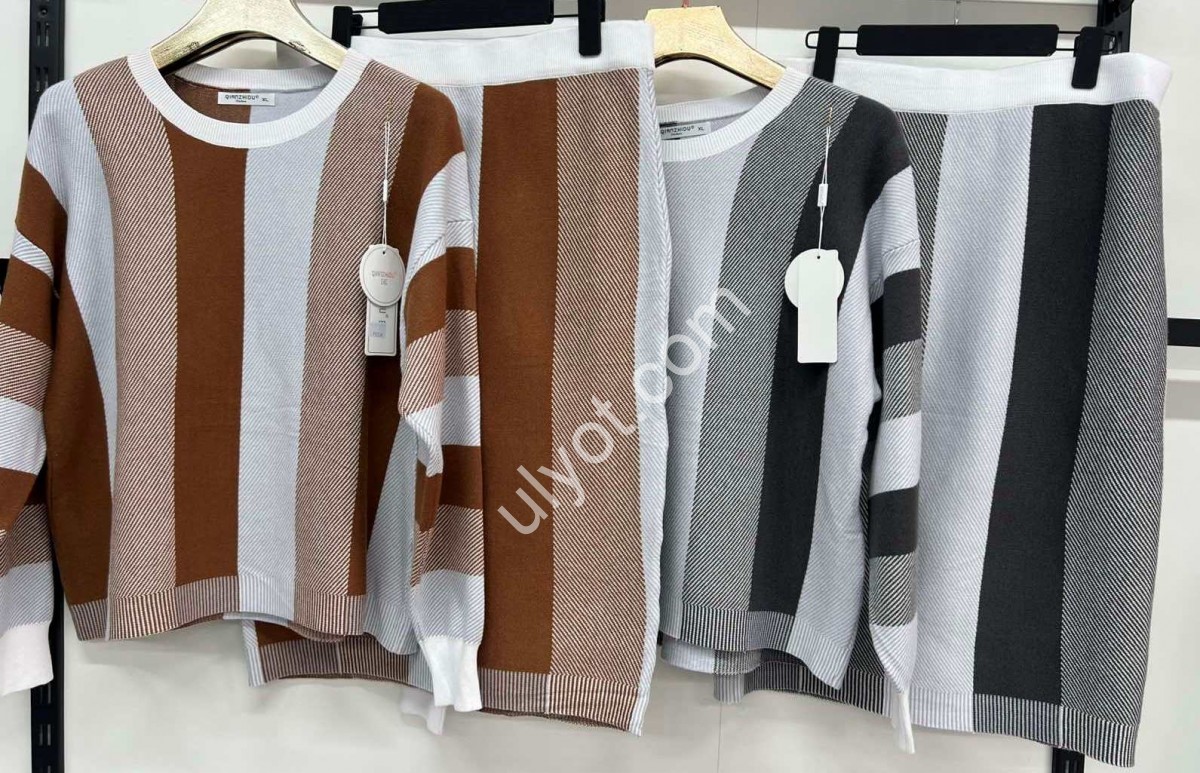 КОСТЮМ (ONE SIZE 54-56) МІКС 12539