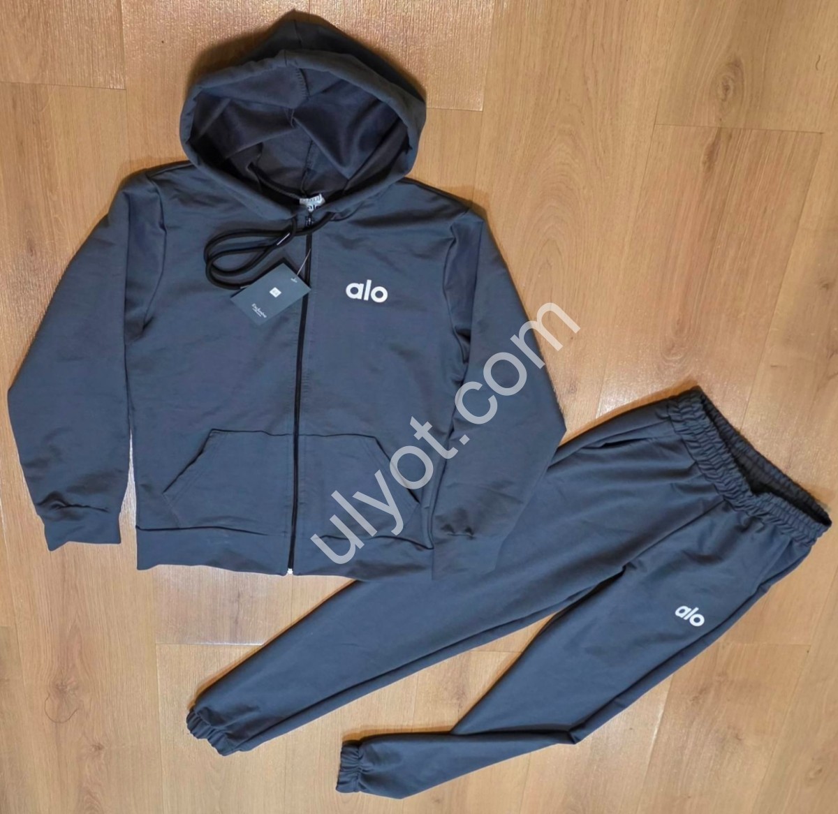 СПОРТИВНИЙ КОСТЮМ A15 (12-16 РОКІВ) МАНЖЕТ СІРИЙ