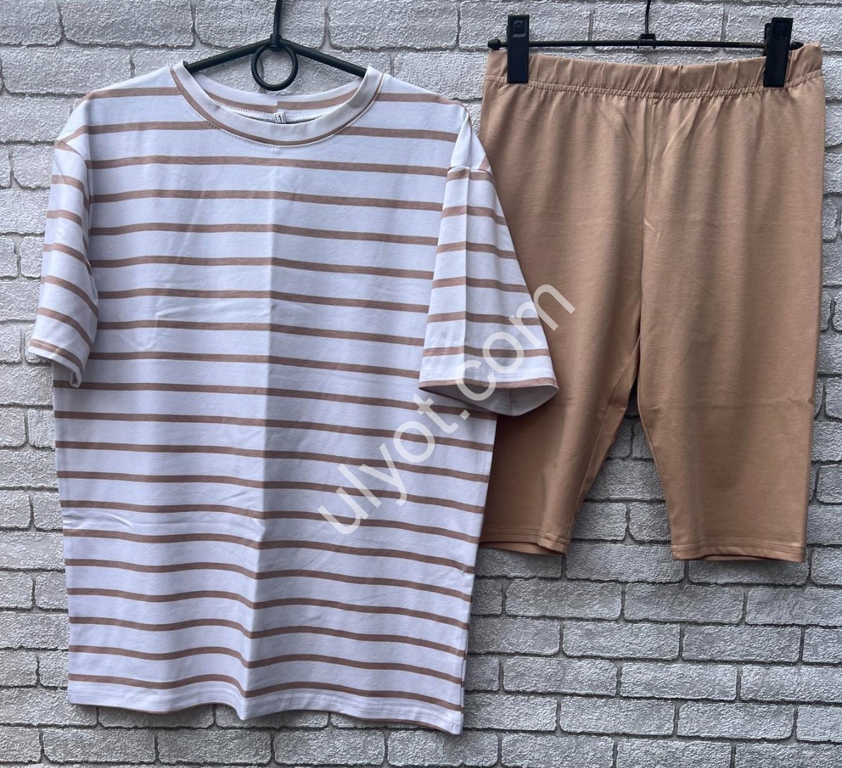 КОСТЮМ (42-56) ПОЛОСКА БЕЖ 