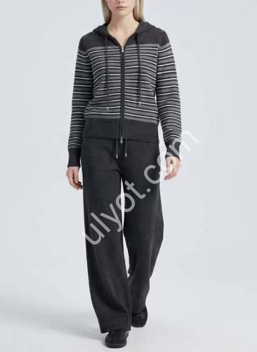 КОСТЮМ (ONE SIZE 48-52) ЧОРНИЙ 1212