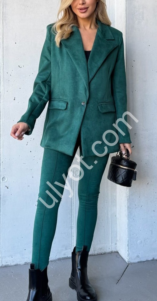 КОСТЮМ (42-48) ИЗУМРУД 0374