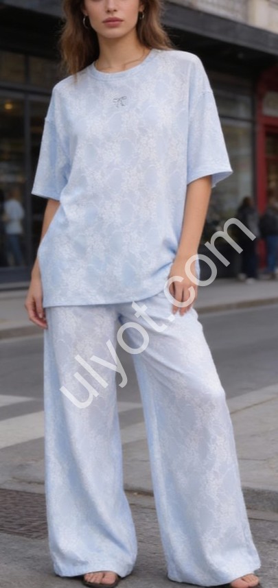 КОСТЮМ (44-50) ПРЯМОЙ БЕЛЫЙ TWO202