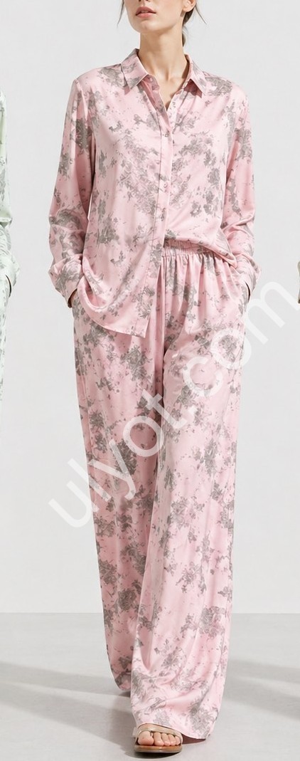 КОСТЮМ (42-48) РОЗОВЫЙ 212