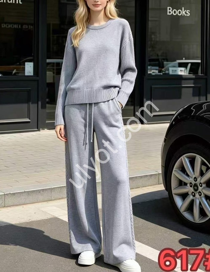 КОСТЮМ (ONE SIZE 48-52) МИКС 617