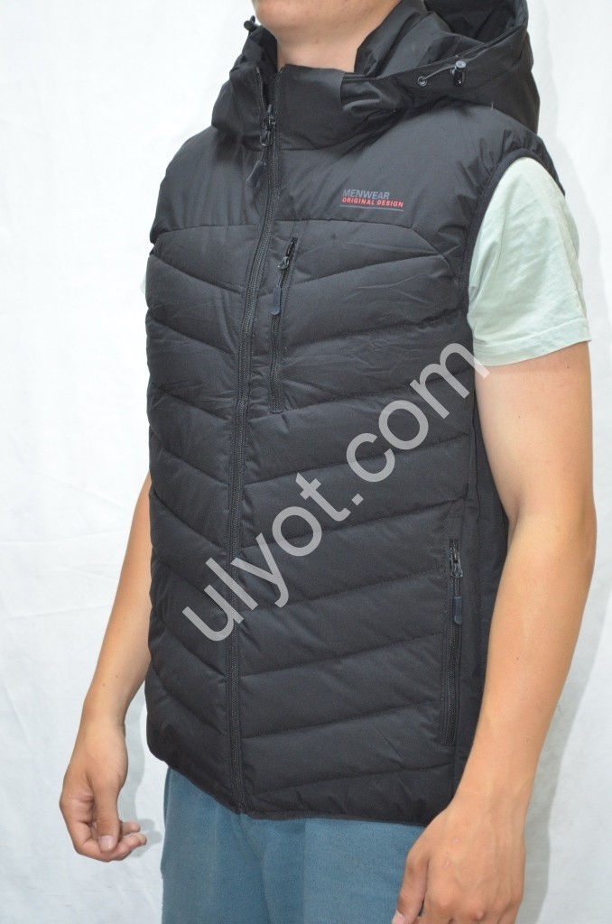 ЖИЛЕТКА MENWEAR (M-3XL) ЧОРНИЙ D-117