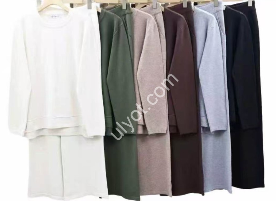 КОСТЮМ (ONE SIZE 48-52) МИКС 620