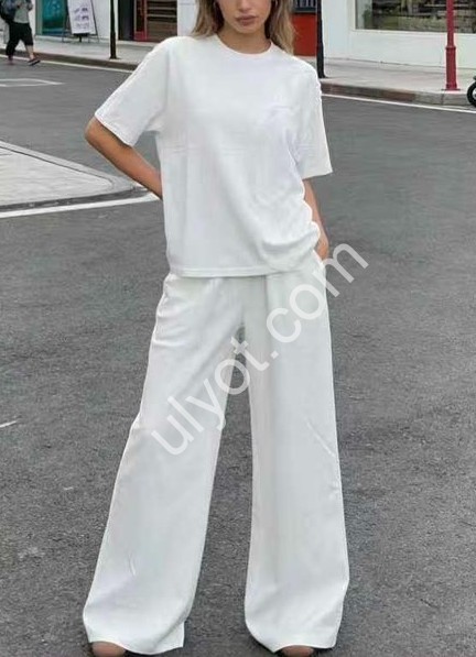 КОСТЮМ (50-56) ПРЯМИЙ БІЛИЙ WY111