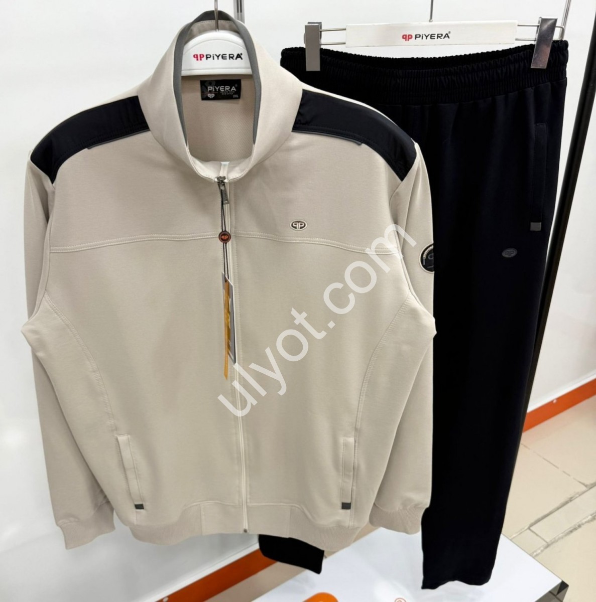 CПОРТ.КОСТЮМ ПИЕРА (XL-3XL) ПРЯМОЙ БЕЖ 7937