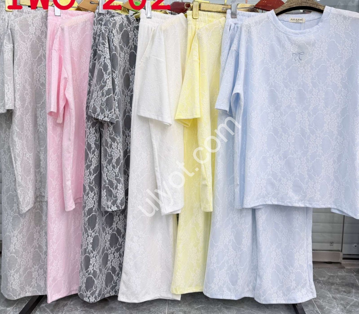 Фото 2 КОСТЮМ (44-50) ПРЯМОЙ РОЗОВЫЙ TWO202