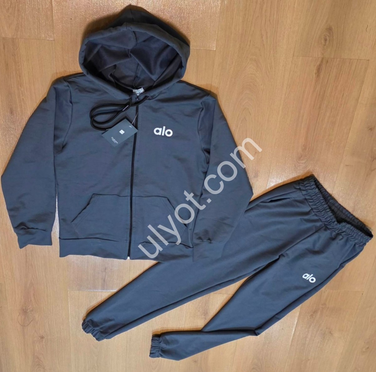 СПОРТИВНЫЙ КОСТЮМ A15 (7-12 ЛЕТ) МАНЖЕТ СЕРЫЙ 