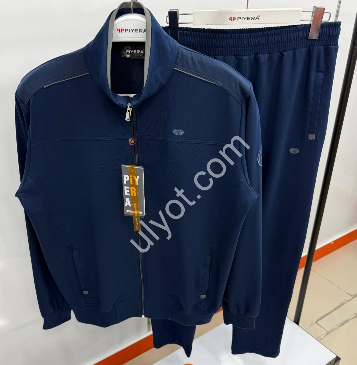 CПОРТ.КОСТЮМ ПИЕРА (XL-3XL) ПРЯМОЙ ПАРЛАМЕНТ 7937